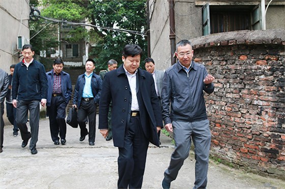 劉志仁親臨郴汽集團(tuán)走訪慰問軍轉(zhuǎn)干部國(guó)防建設(shè)二等功臣侯尚德