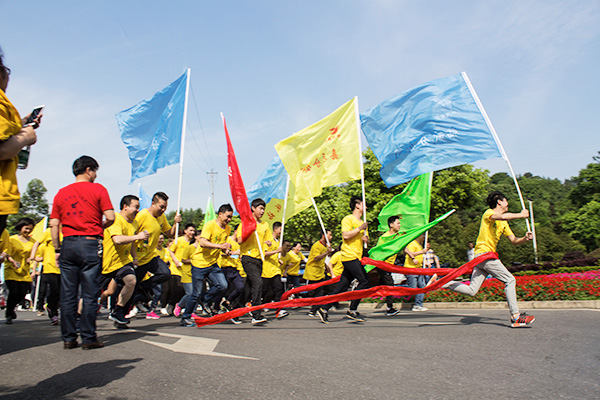 郴汽集團(tuán)組織開展迎&ldquo;五一&rdquo;慶祝建司60周年智跑競(jìng)賽活動(dòng)